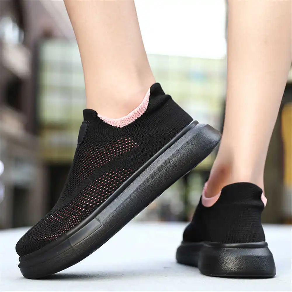 Women Accessories Brand Name - Chaussures à plateforme marron pour femme,