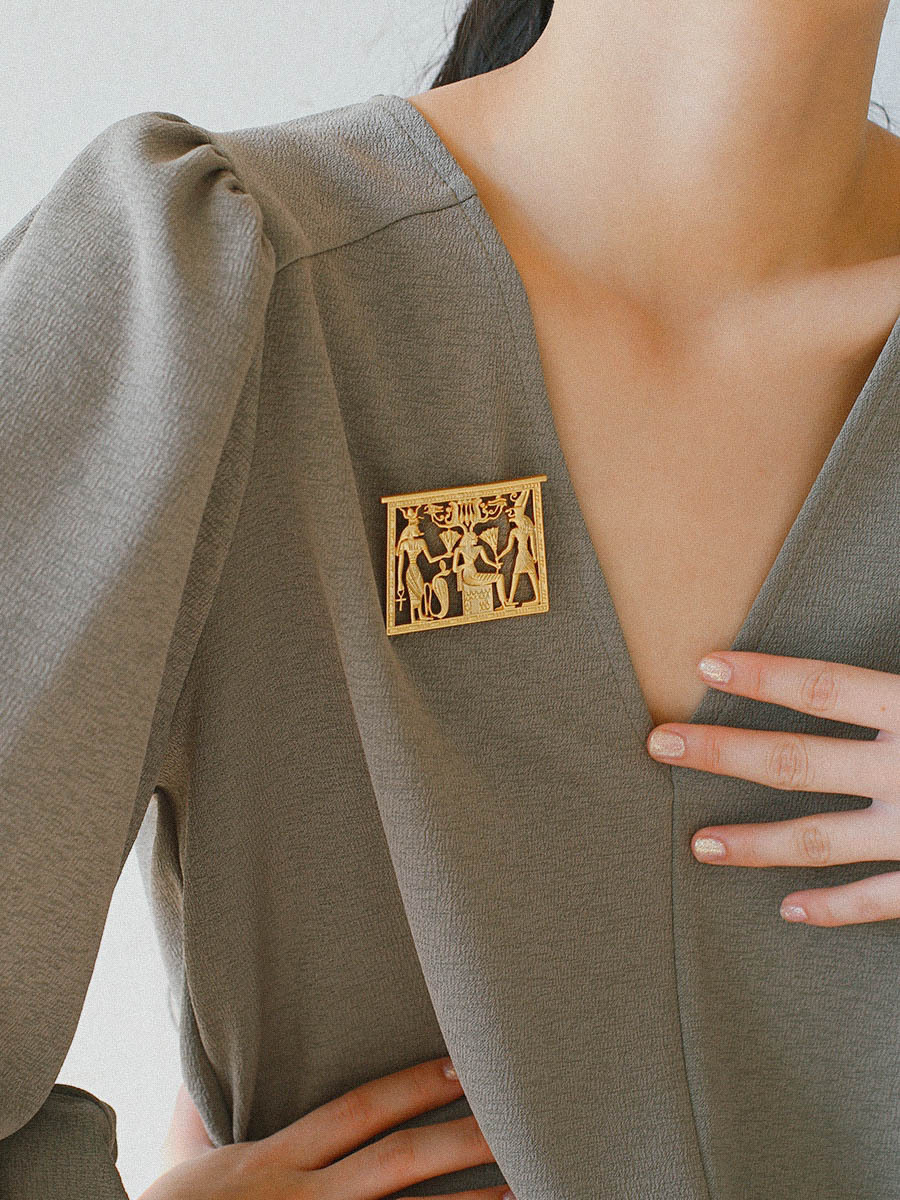 Broche pharaon d'Egypte carrée - Women Accessories In Egypt avis et prix