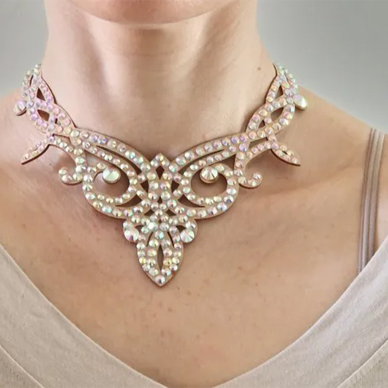 Collier scintillant pour danse - Women Accessories In Egypt avis et prix